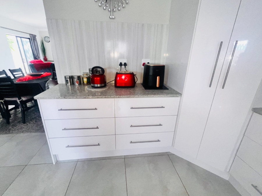 3 Bedroom Property for Sale in Fountains Estate Eastern Cape